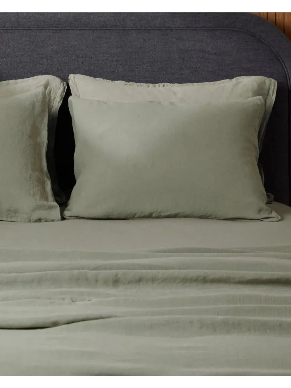 Parachute Linen Fitted Sheet in Moss Twin